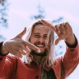 alt=Jonathan, responsable réseaux sociaux et events de Paix pour l’Enfance"